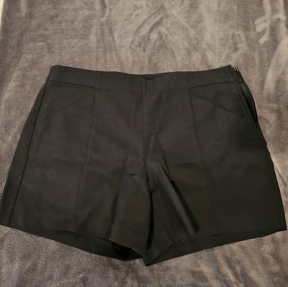 Lilly Pulitzer Arabeth Shorts size 10